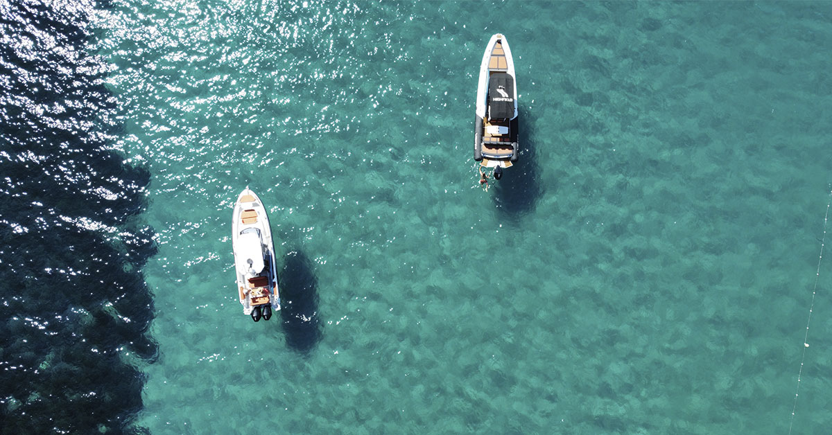 barcos de alquiler en aguas turquesas ibiza