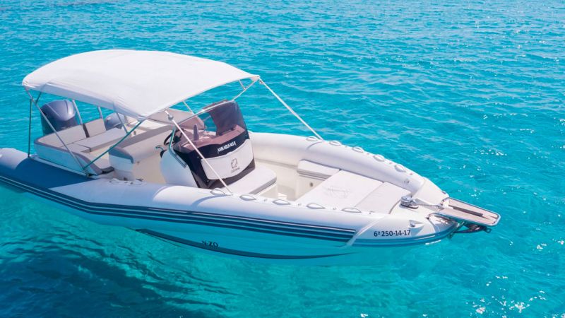 Discover the rental of inflatable boats in Ibiza