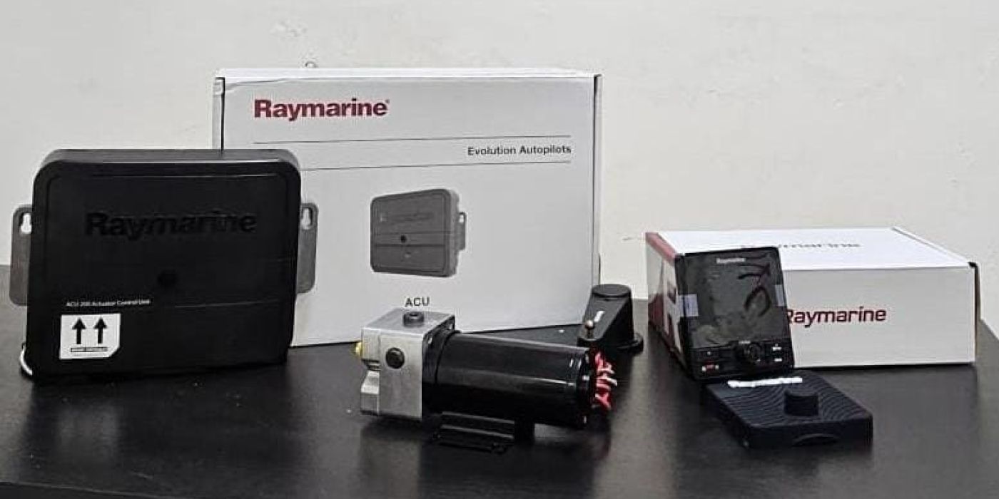 Equip your boat in Raymarine