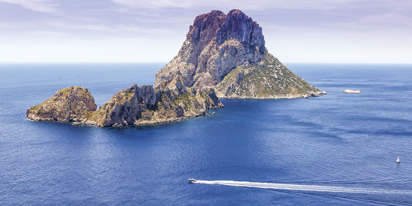 Discover the best boat routes in Ibiza